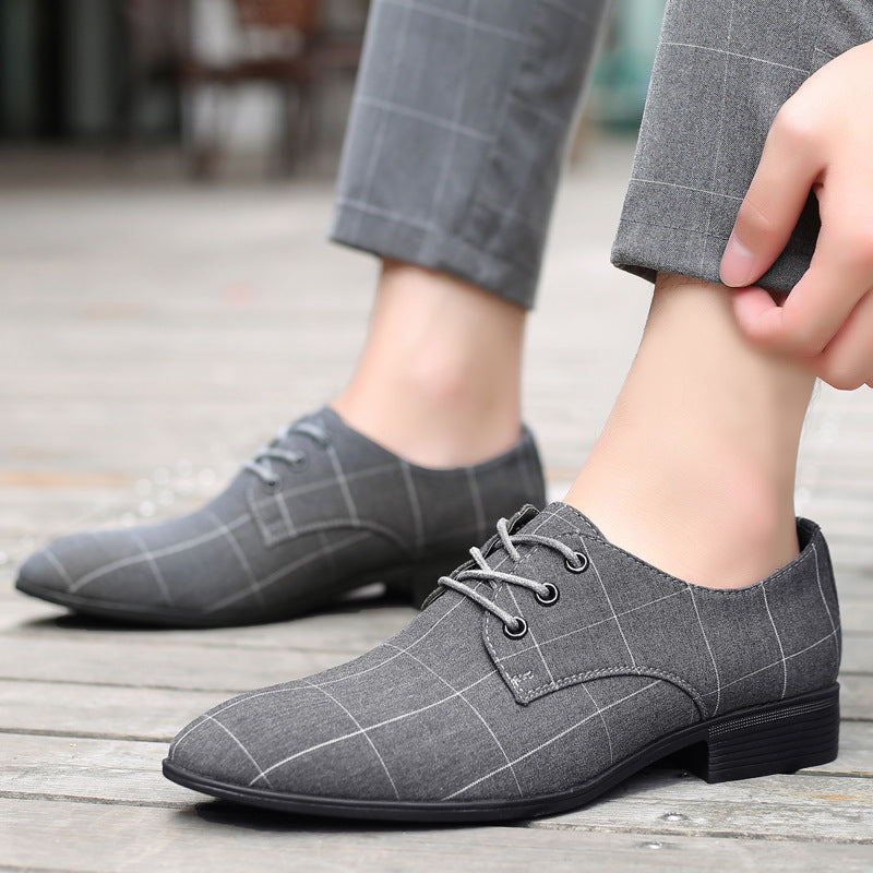 Sapatos de couro de lona