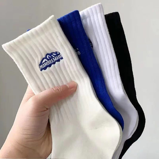 Calcetines para amantes Otoño e invierno Calcetines de tubo de montaña con nieve