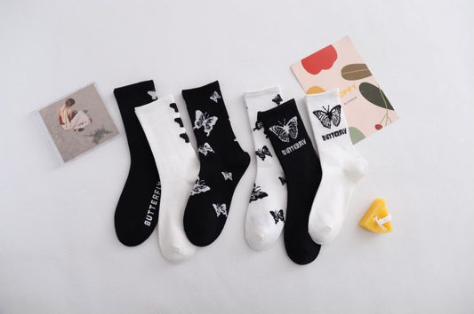 Calcetines de estilo explosivo para mujer, calcetines casuales de tubo medio con diseño de mariposa para mujer
