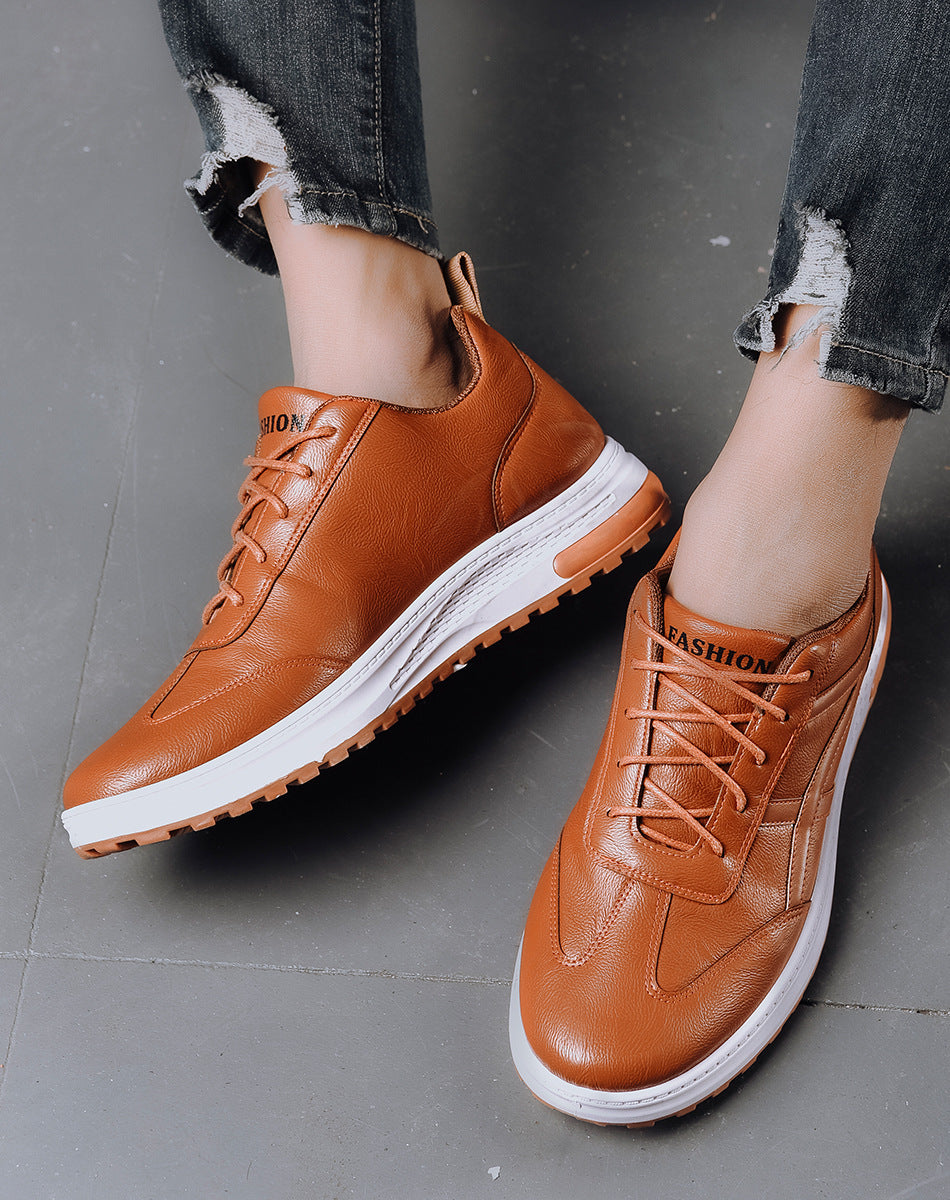 Sapatos casuais pretos de couro masculinos de cano baixo