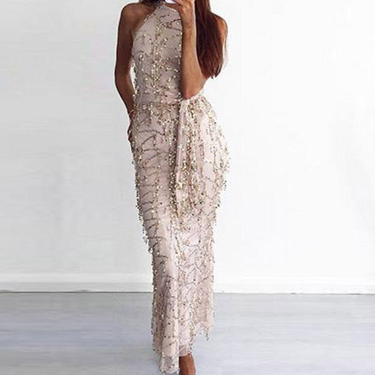 Vestido longo com franjas e lantejoulas