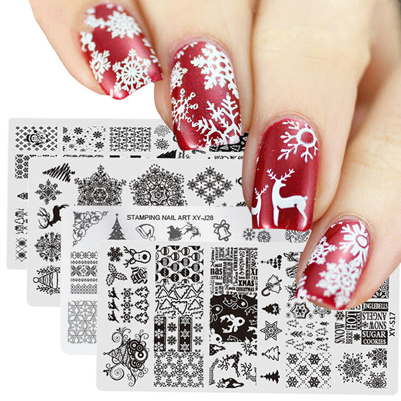 Estampa floral de Natal para realçar as unhas