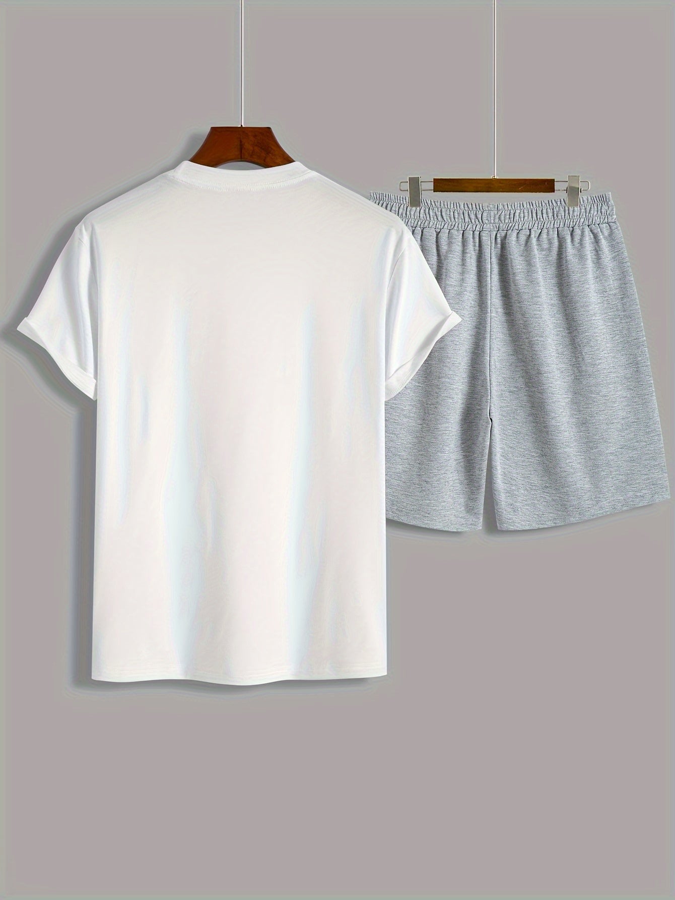 breathable sportswear set built for summer moves and outdoor fun.