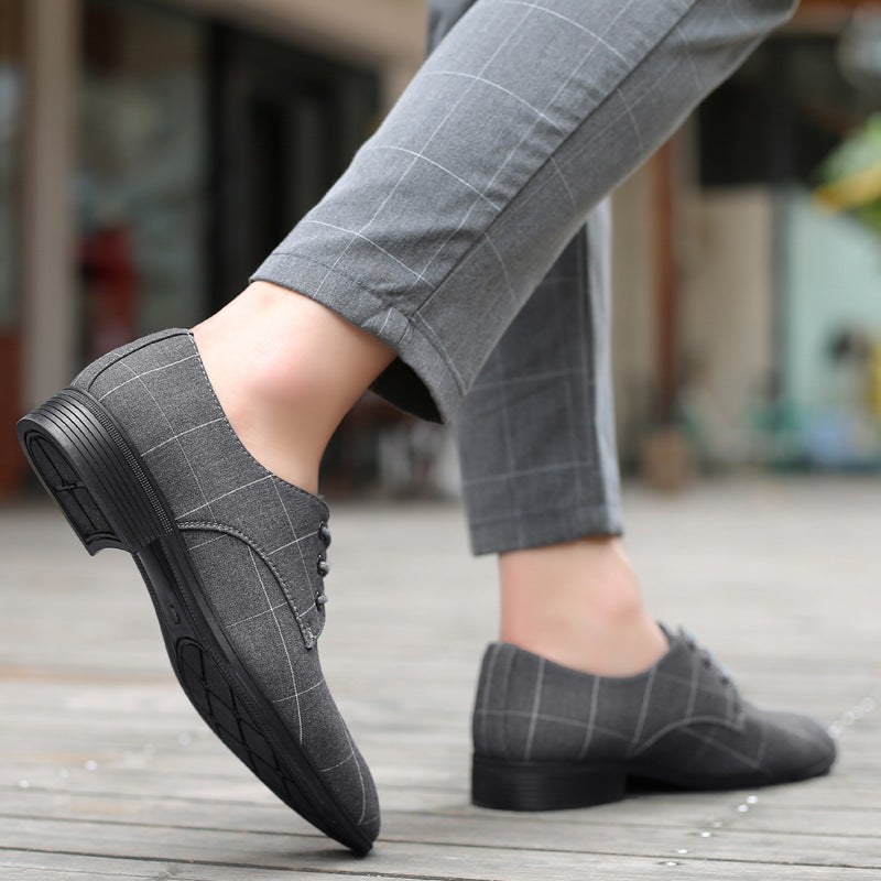 Sapatos de couro de lona