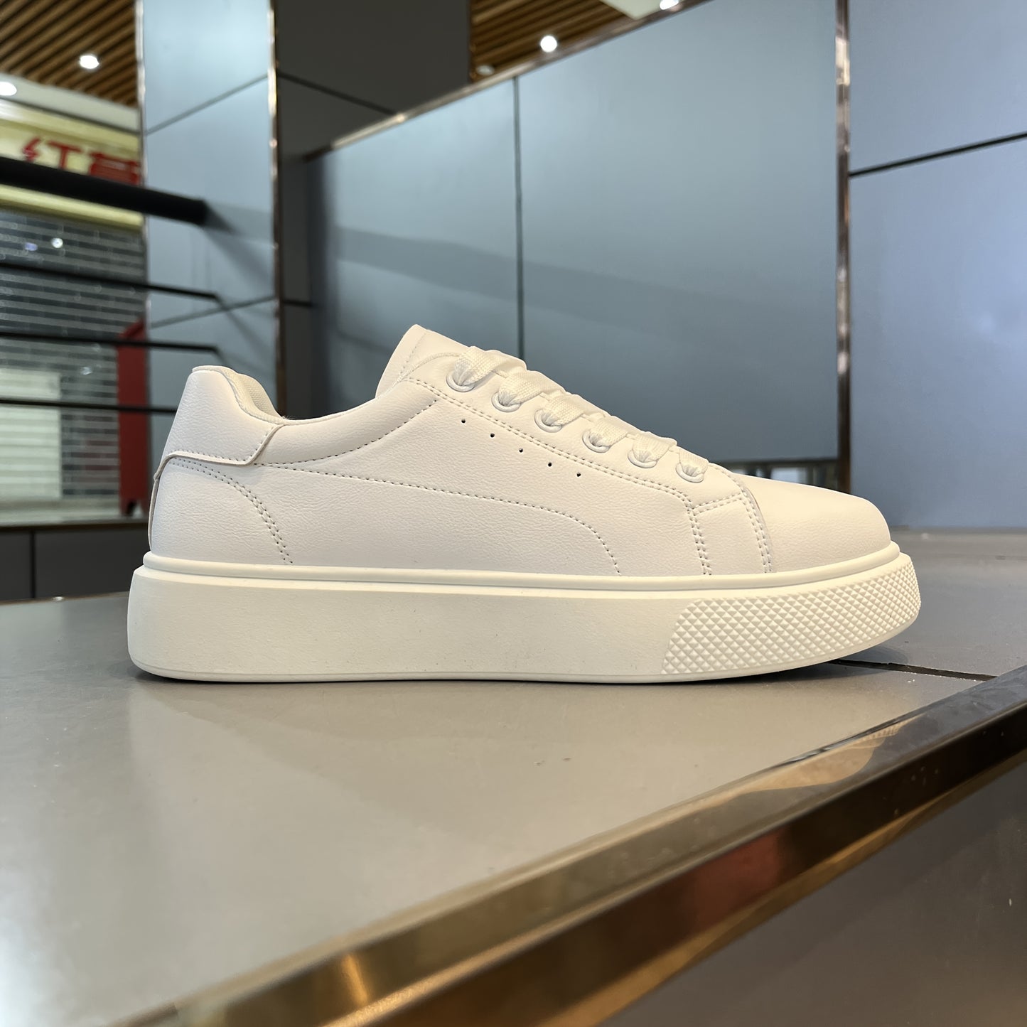Men’s Sneakers – Comfort, Non-Slip Sole, and Style
