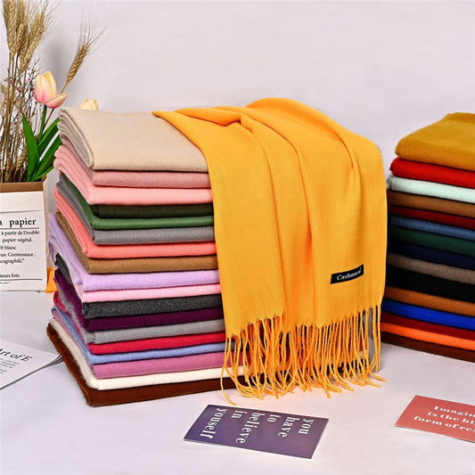 Bufanda de color liso con borlas para mujer