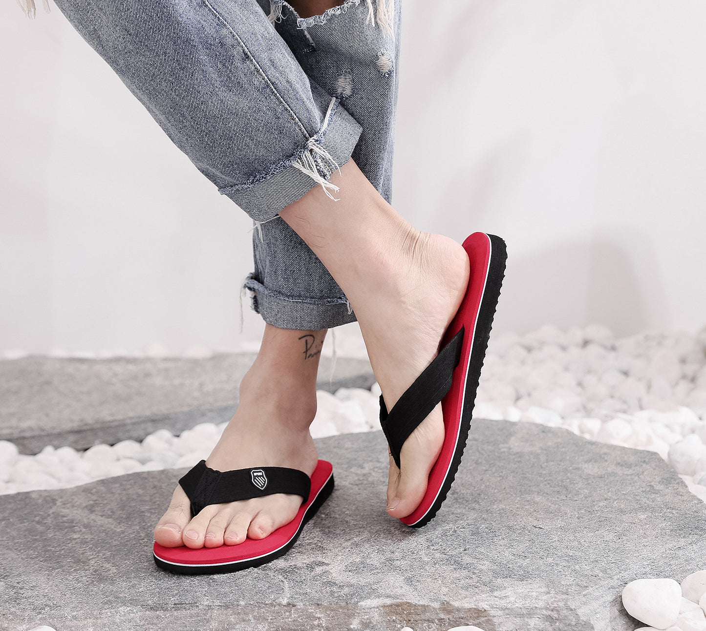 Chinelos de verão masculinos Xiaobei mesmo estilo chinelos de lazer sapatos de praia transfronteiriços sandálias masculinas