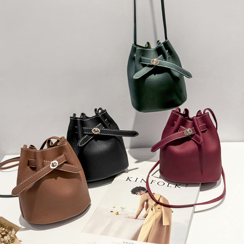 Bolsa balde com estampa de lichia all-match