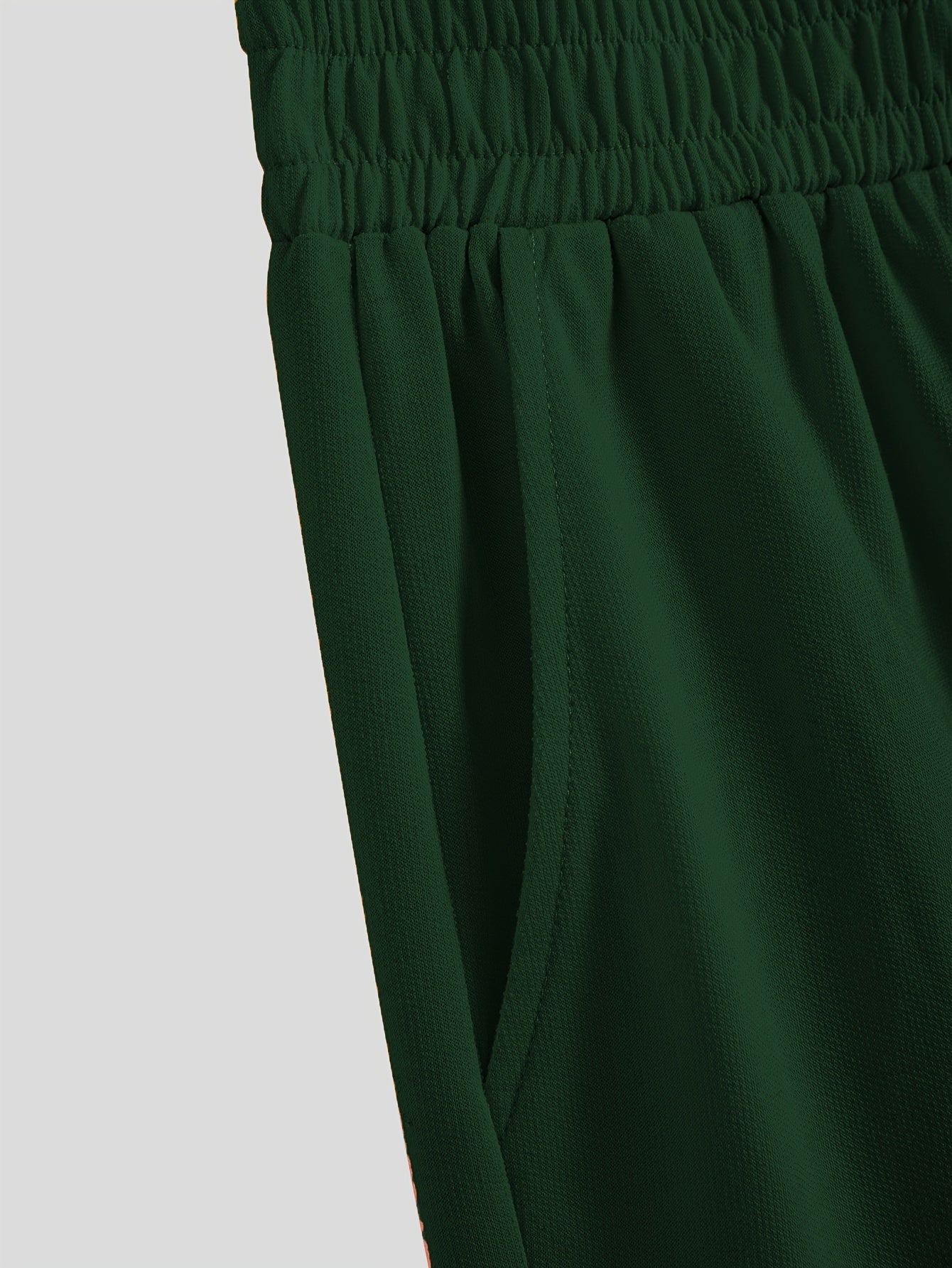 breathable sportswear set built for summer moves and outdoor fun.