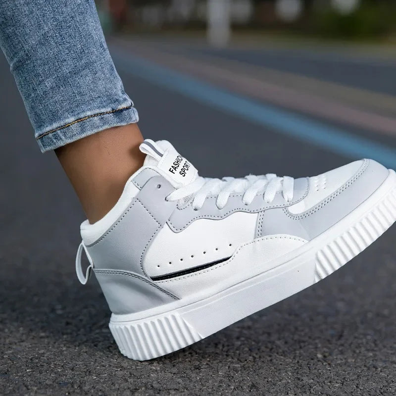 Women’s high-top sneakers, lightweight and durable. Sporty style.