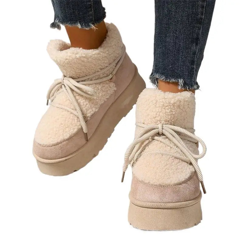 Winter-ready comfort. Snow boots designed for icy days, with fleece lining, secure grip, and effortless slip-on style.