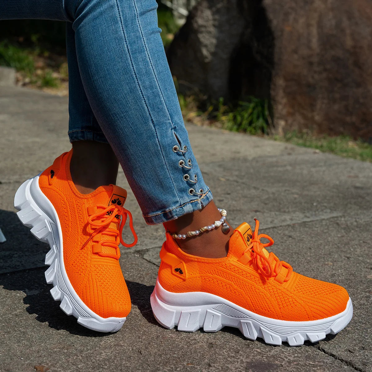 Women's 2025 Spring Knitted Shoes Lightweight Breathable Mom Shoes Plus Size Comfort Non-Slip Casual Flat Sole Slip-On