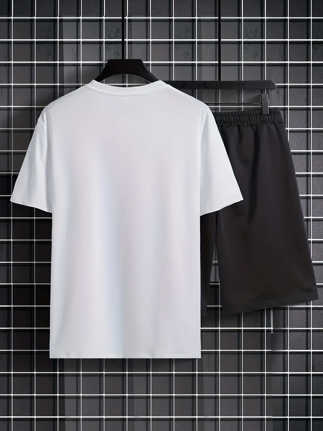breathable sportswear set built for summer moves and outdoor fun.