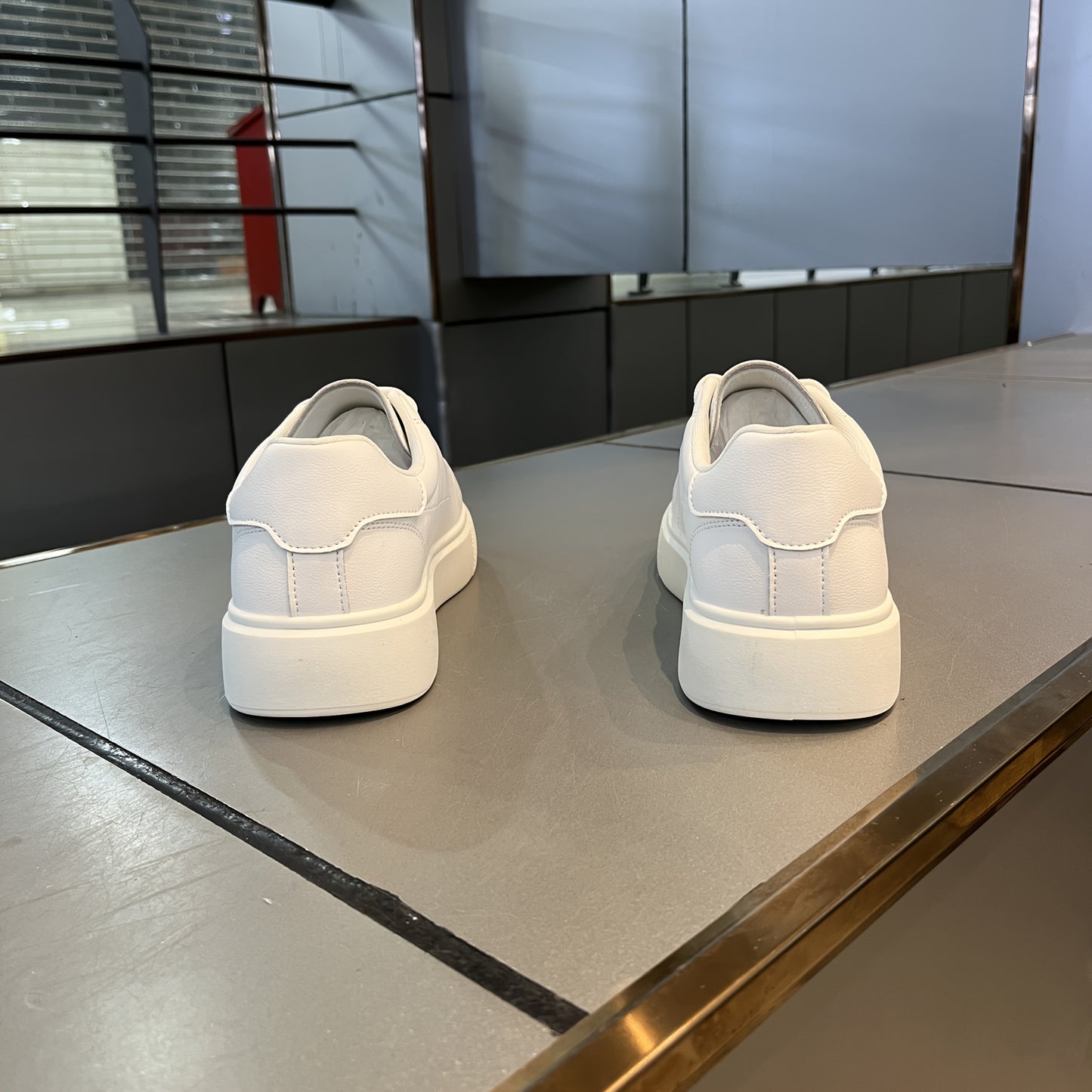 Men’s Sneakers – Comfort, Non-Slip Sole, and Style